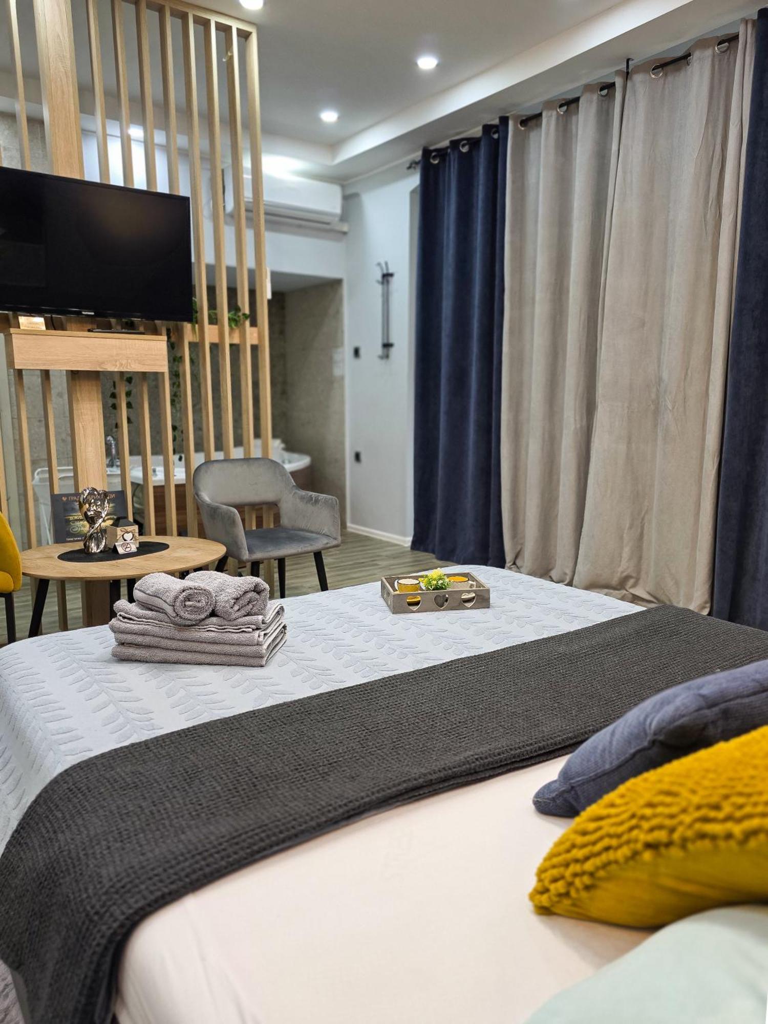 Vanimi Lux Apartmani Kikinda Luaran gambar